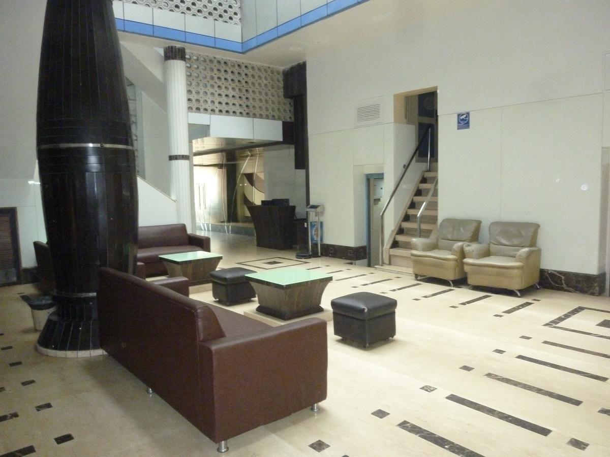Hotel Stars Mumbai Exteriör bild
